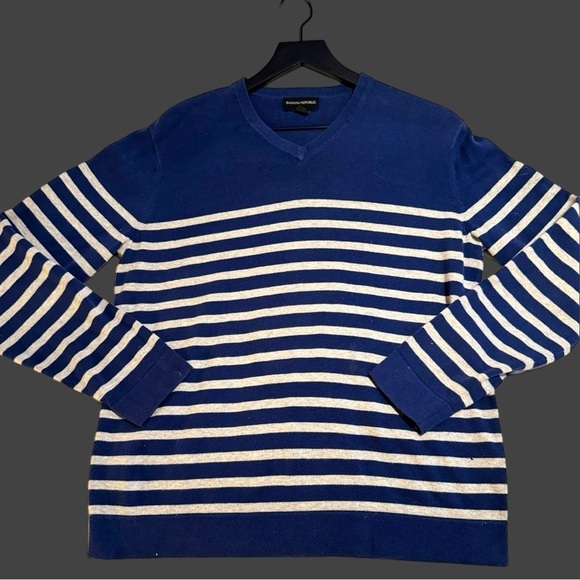 Banana Republic Blue & White Striped V-Neck Sweater - Picture 3 of 4